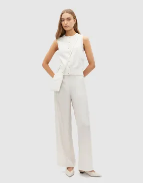 Cotton, wool and cashmere blend knitted vest looks smart and out together while being super-comfortable. Will pair well with any of the bottoms from this parcel and you can also wear it casually with your favourite pair of jeans.
