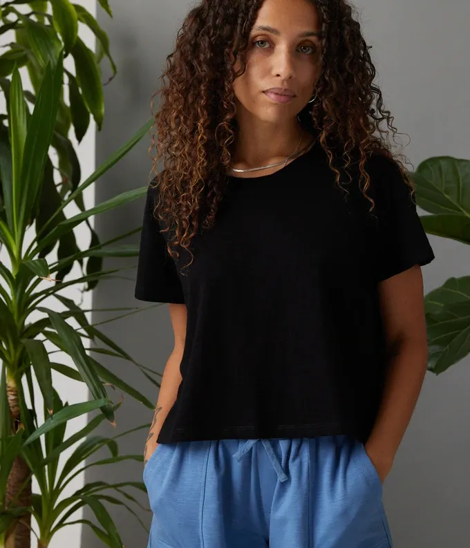 Easy Crop Tee - Black