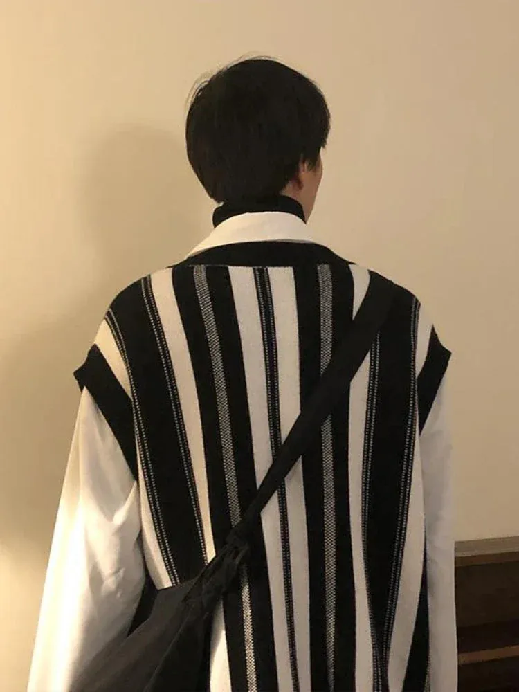 Knitted Sweaters for Men Y2k Vintage Waistcoat Man Clothes Striped Sleeveless Vest Aesthetic Black Korean Fashion Casual Cotton