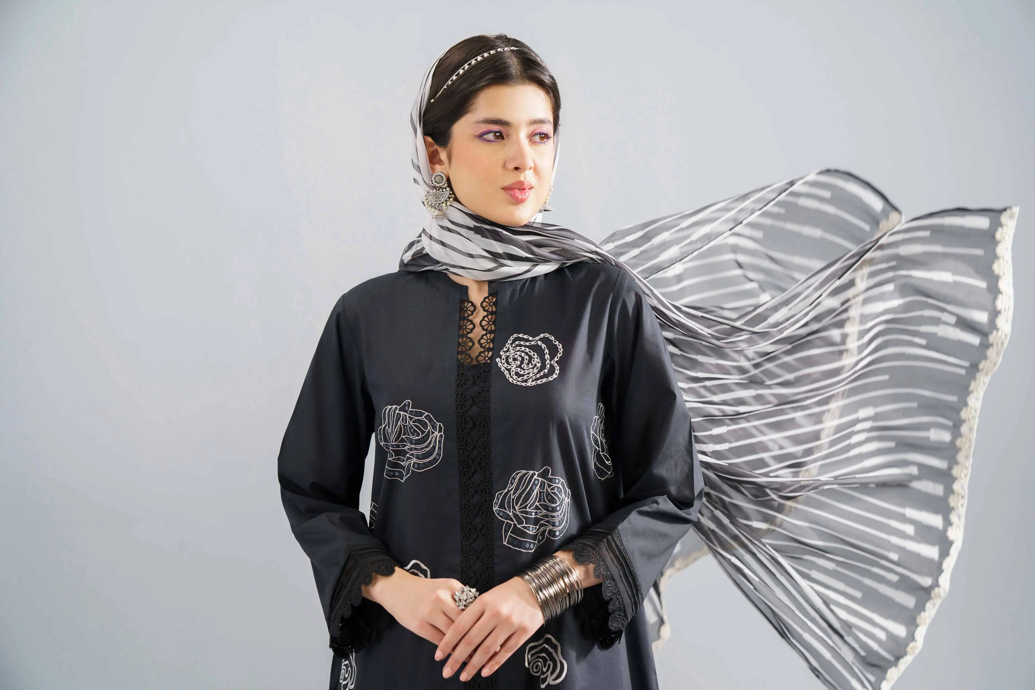 Nishat Linen Spring/Summer Lawn – 3 Piece - Embroidered Suit - 42401657